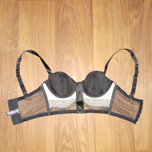 Victoria's Secret Corset Bra 32C - Picture 6 of 15